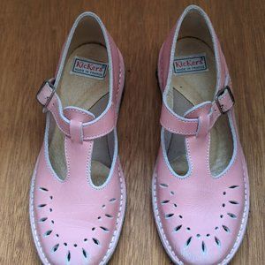 Kickers- Pink Leather Child Shoe - Youth 3.5